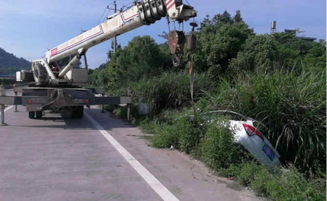 密云区重载吊车救援 密云区重载吊车救援